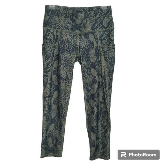 NOLI Active Green Python Snakeskin Print Cropped Yoga Leggings, Size M - Picture 2 of 8